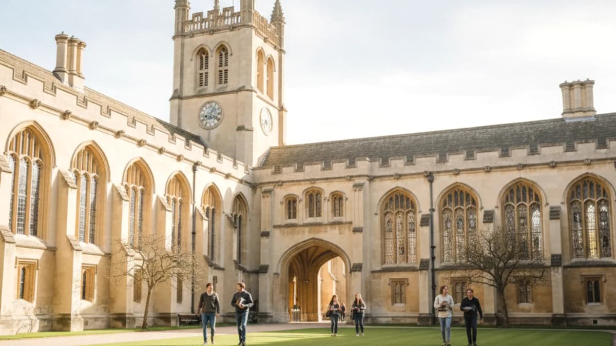 Cẩm nang du lịch Oxford 2026: Đại học lâu đời nhất thế giới nói tiếng Anh